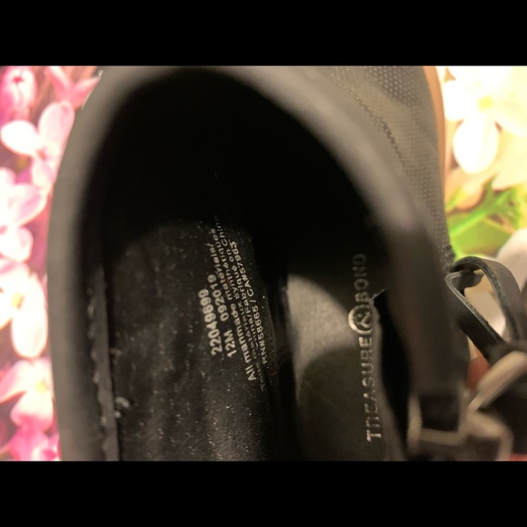 👢 Booties - Picture 4 of 4